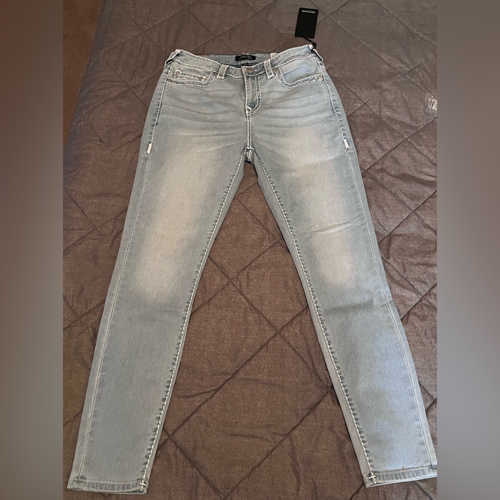 BNWT True Religion size 29 jeans